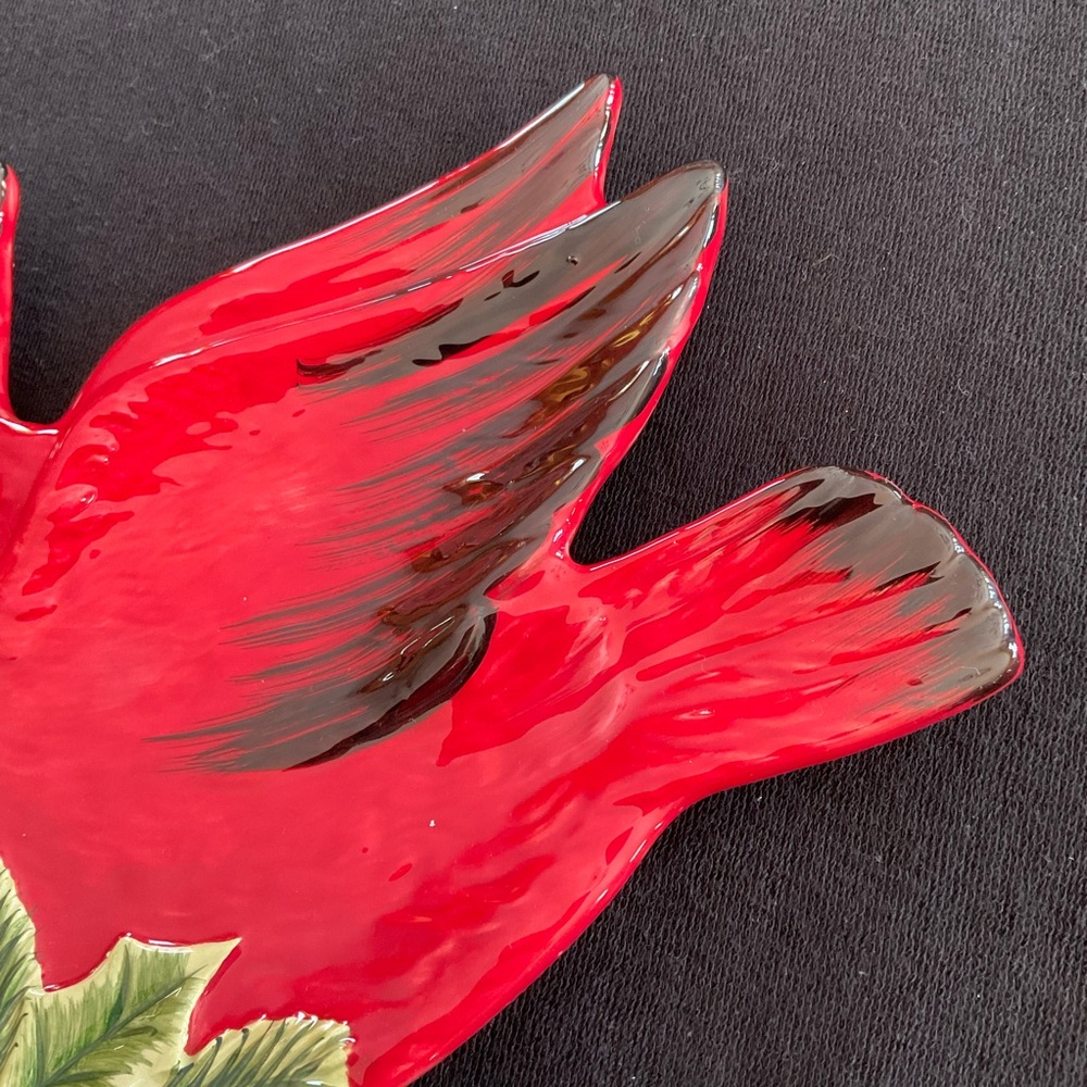 Winter Song Red Cardinal Plate - Picture 3 of 5